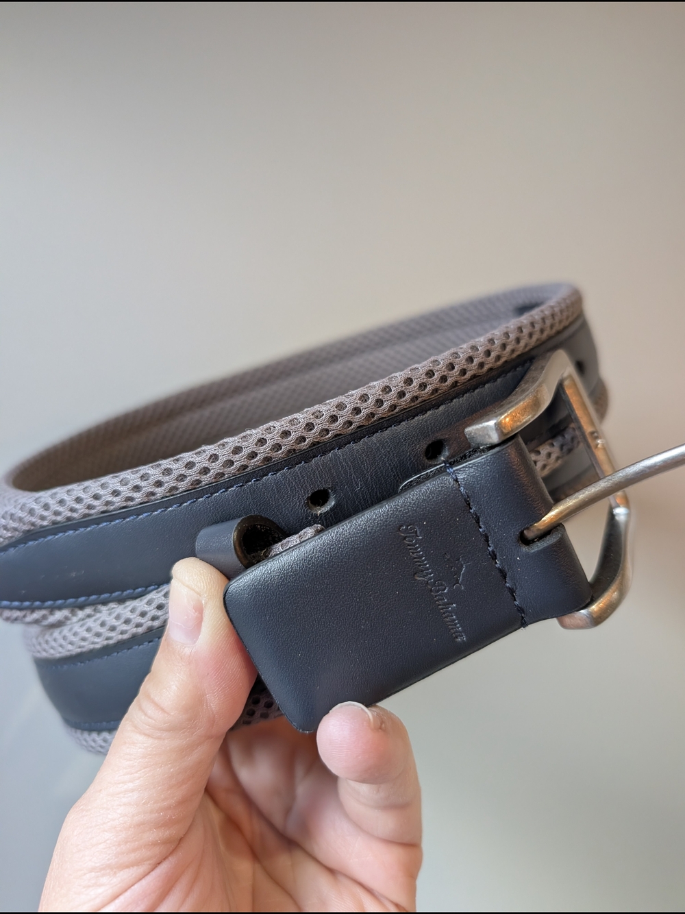 Tommy Bahama Men’s Gray Mesh & Navy Blue Leather Inlay Belt - Size 48 Adjustable